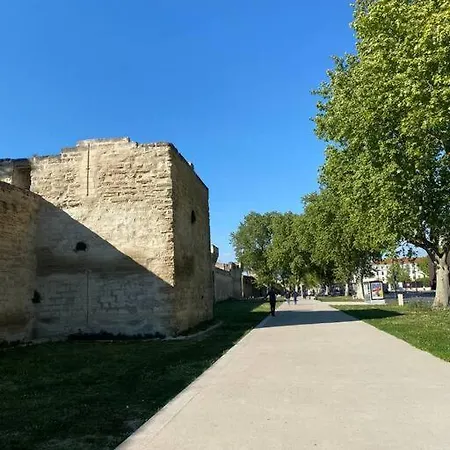 Proche Rempart Villa